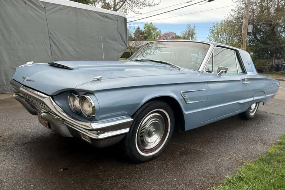 1965 Ford Thunderbird (1964-1966) sold for $7,000