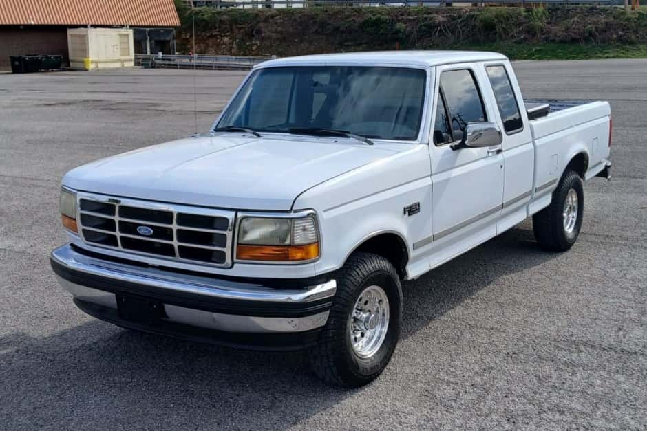 1993 Ford F-Series 1992-1997 sold for $6,000
