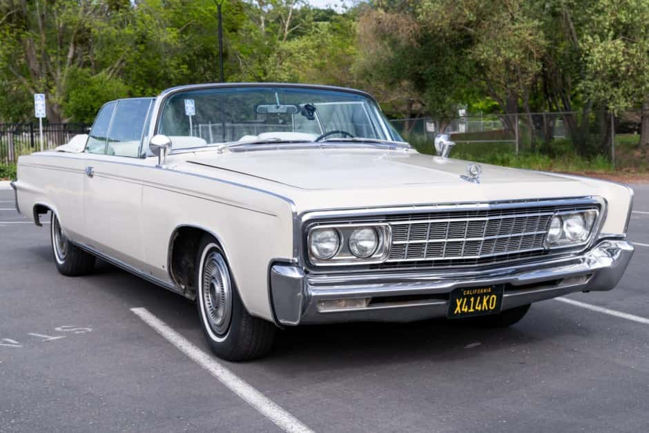 1966 Chrysler Imperial sold for $10,000