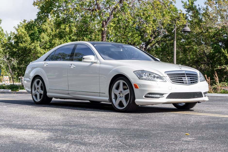 2013 Mercedes-Benz W221 S-Class sold for $13,500