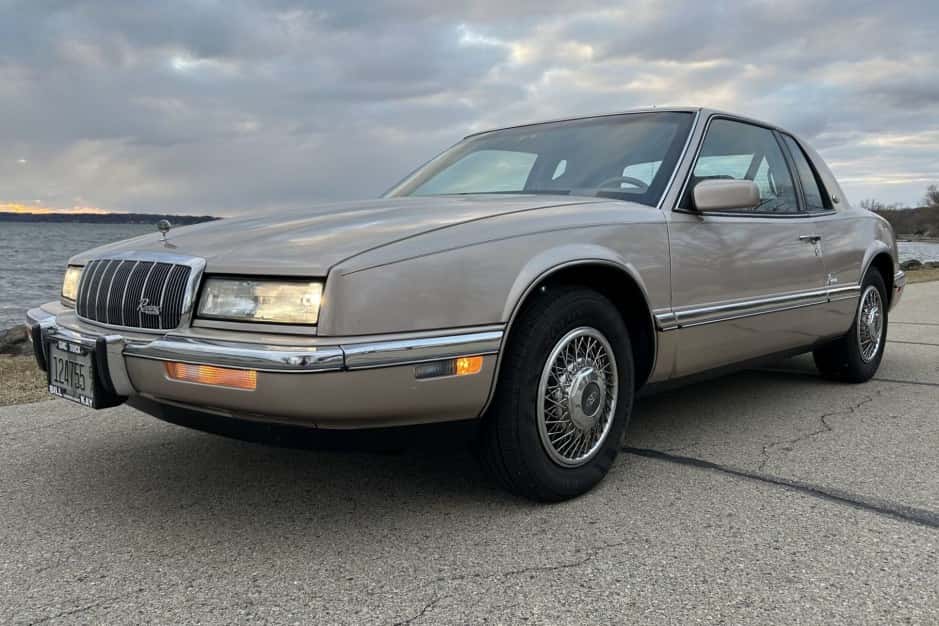 1991 Buick Riviera sold for $5,700