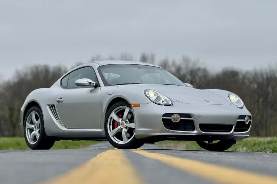 2006 Porsche 987 Cayman sold for $40,500