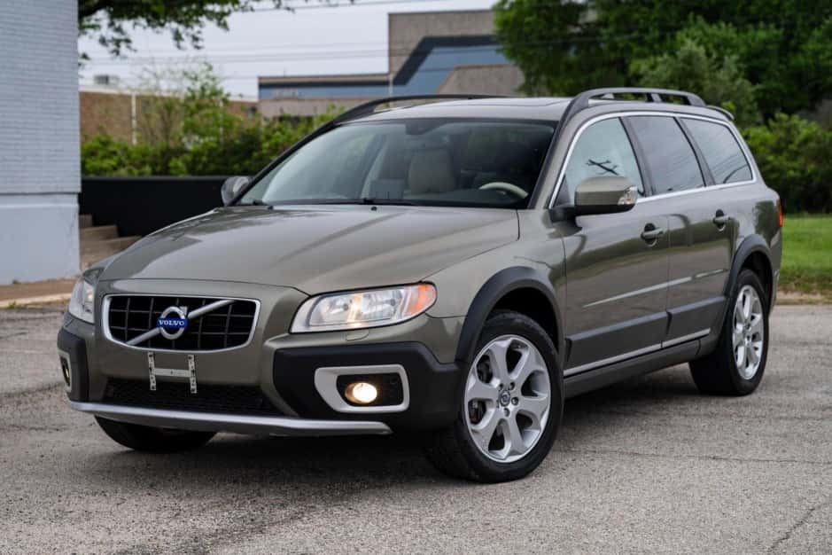 2010 Volvo XC70 sold for $12,500