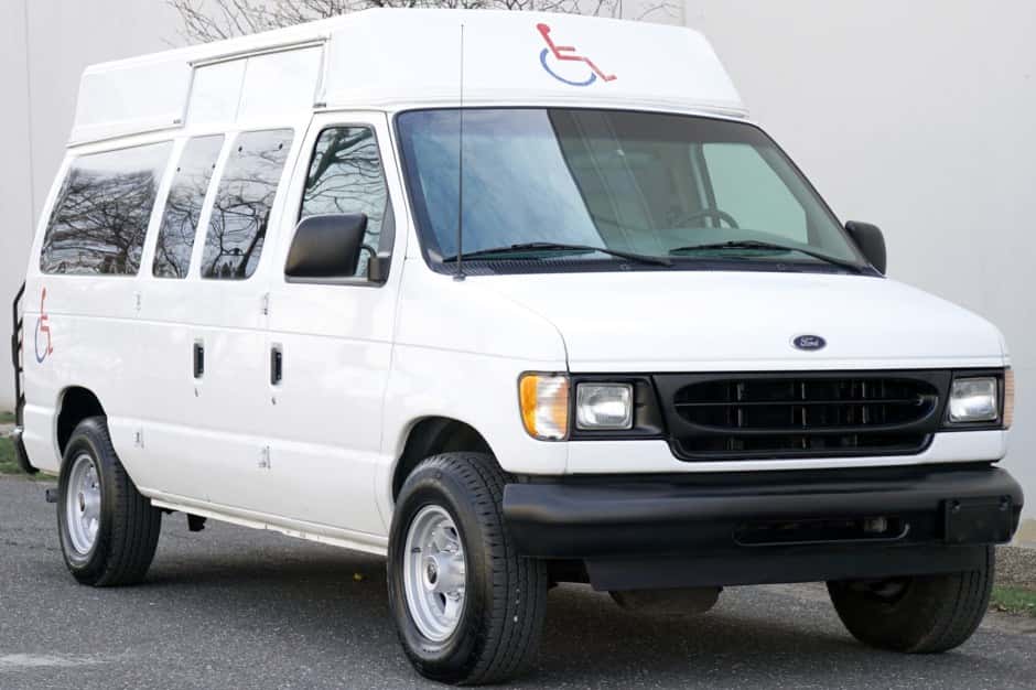 2002 Ford Econoline Van sold for $7,500