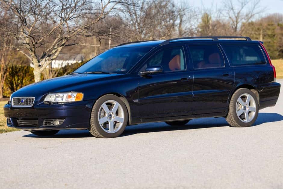 2006 Volvo V70R sold for $35,750