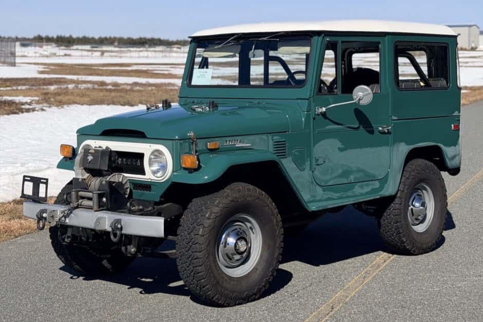 1972 Toyota Land Cruiser FJ40 sold for $28,000