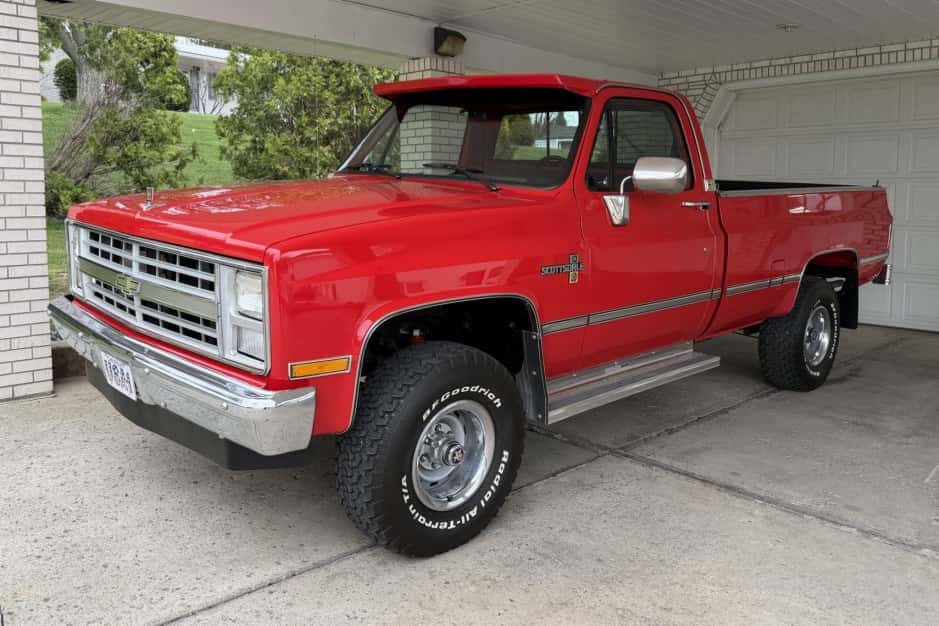 1986 Chevrolet C/K (1973-1991) sold for $26,000