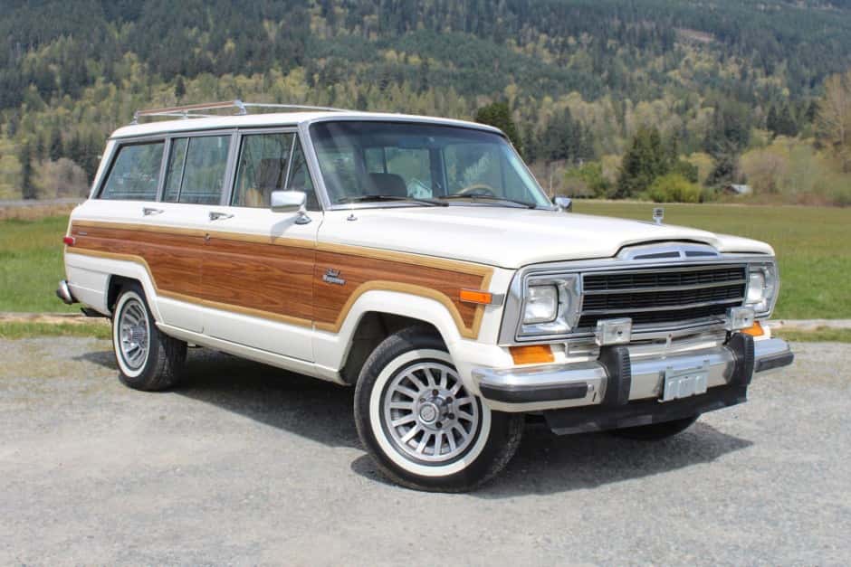 1986 Jeep SJ Grand Wagoneer sold for $68,500