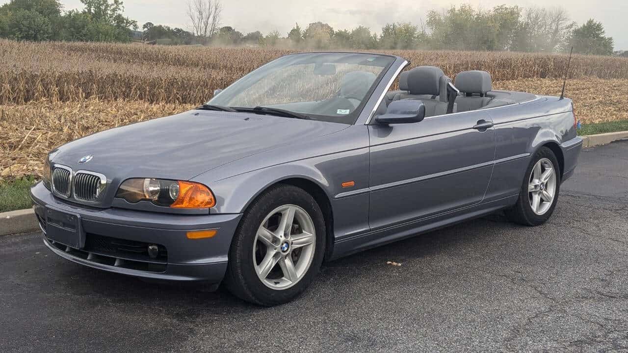 2002 BMW 325Ci Convertible sold for $7,350