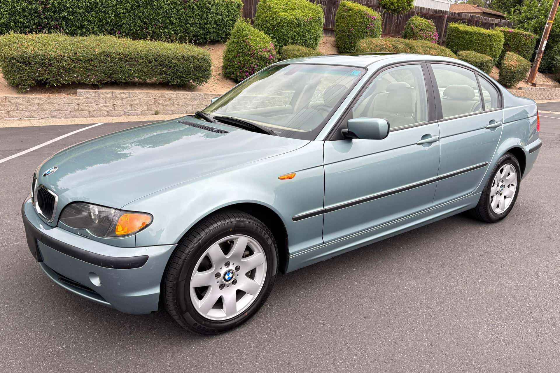 2003 BMW 3 Series sold for $6,800
