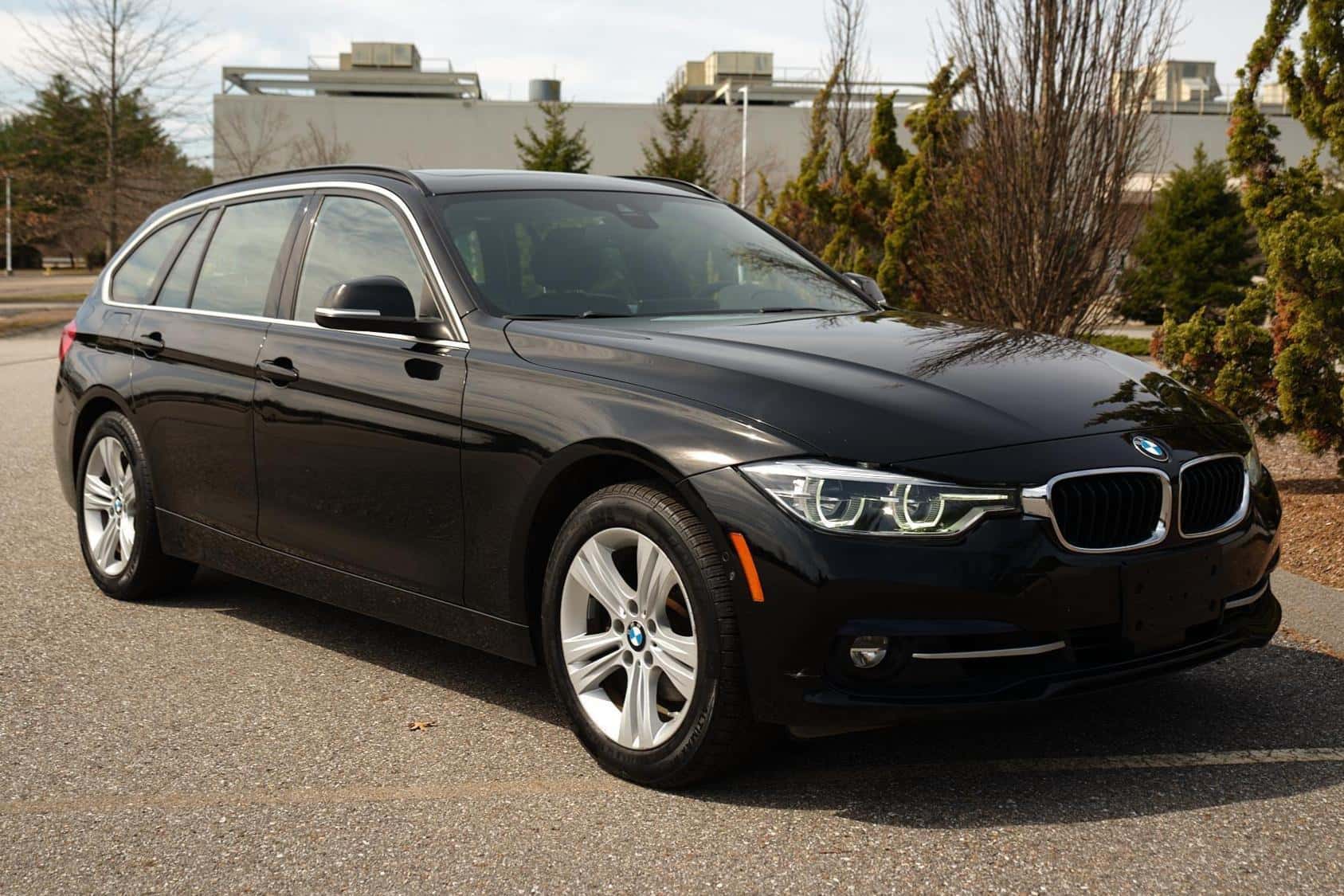 2019 BMW 3 Series sold for $14,400