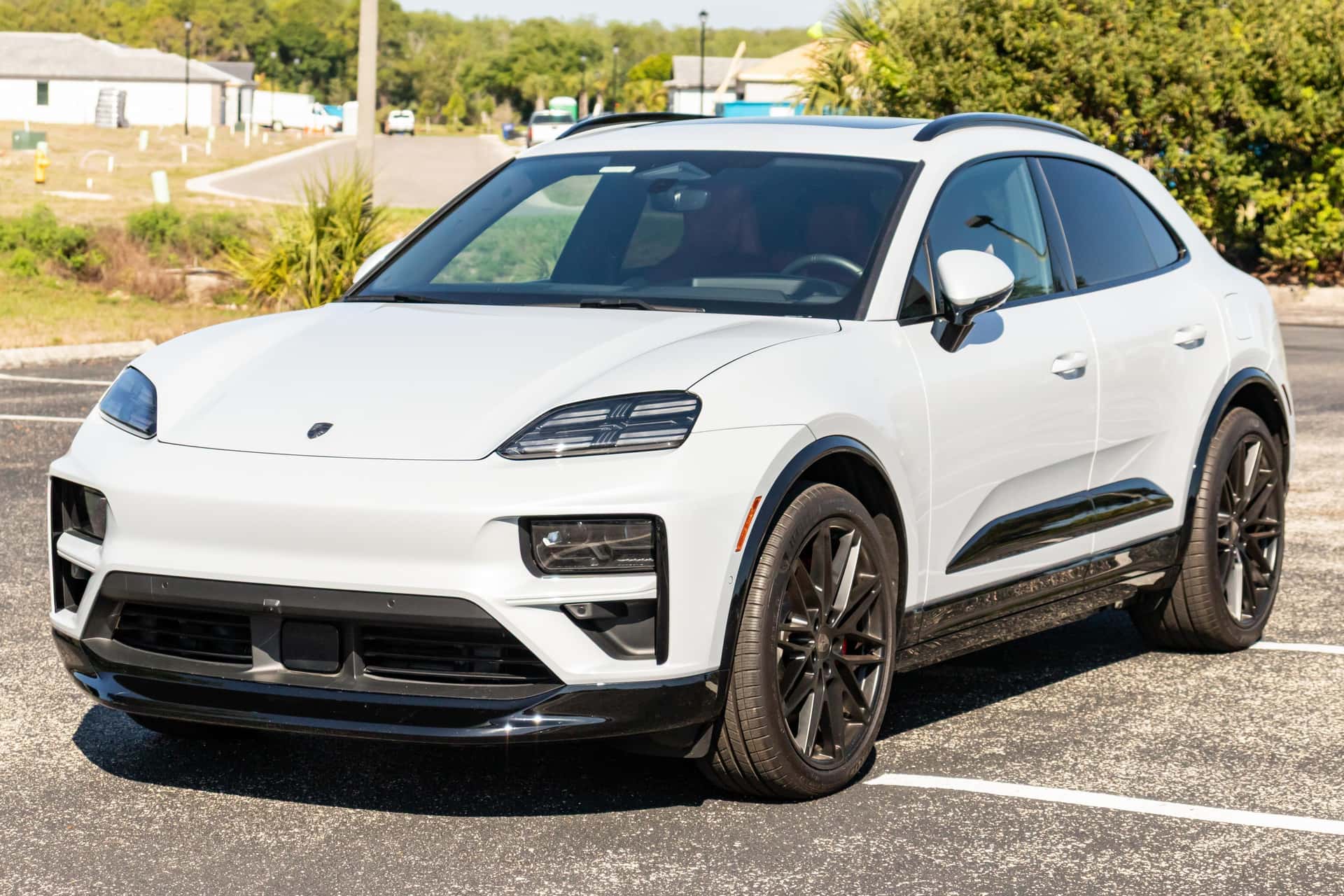 2025 Porsche Macan sold for $88,500