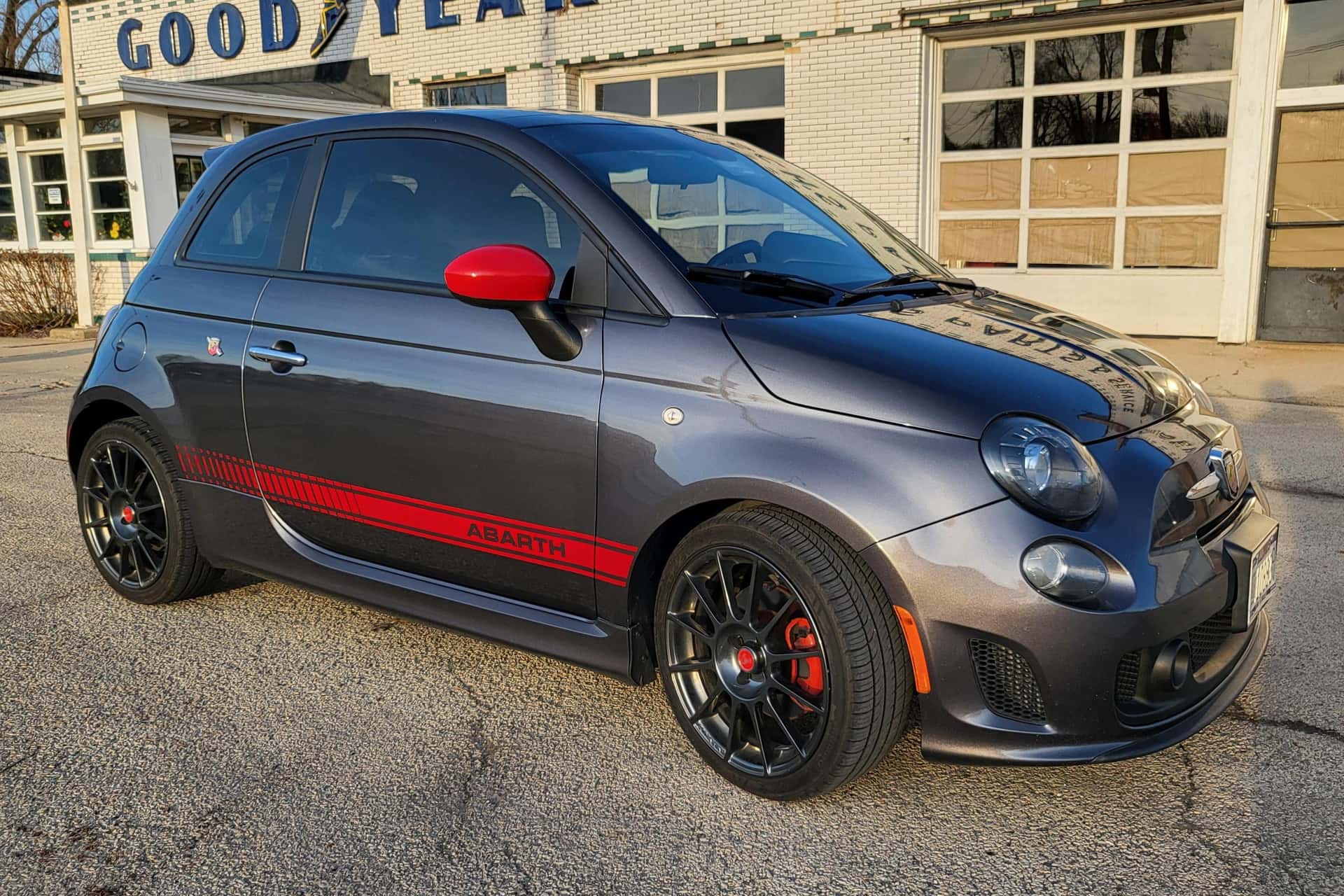 2015 Fiat 500 Abarth sold for $10,700
