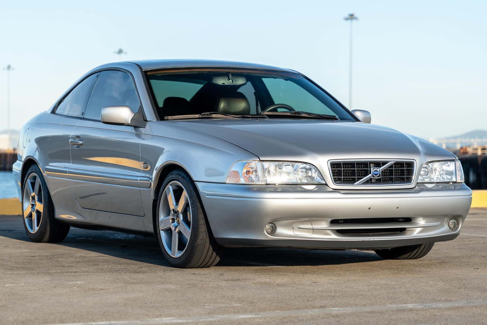 1999 Volvo C70 sold for $10,000