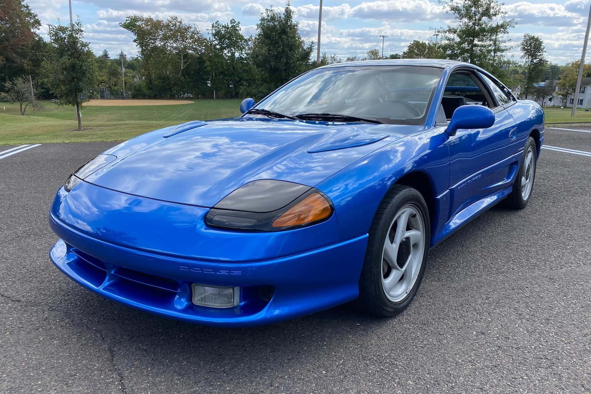 1992 Dodge Stealth sold for $8,200
