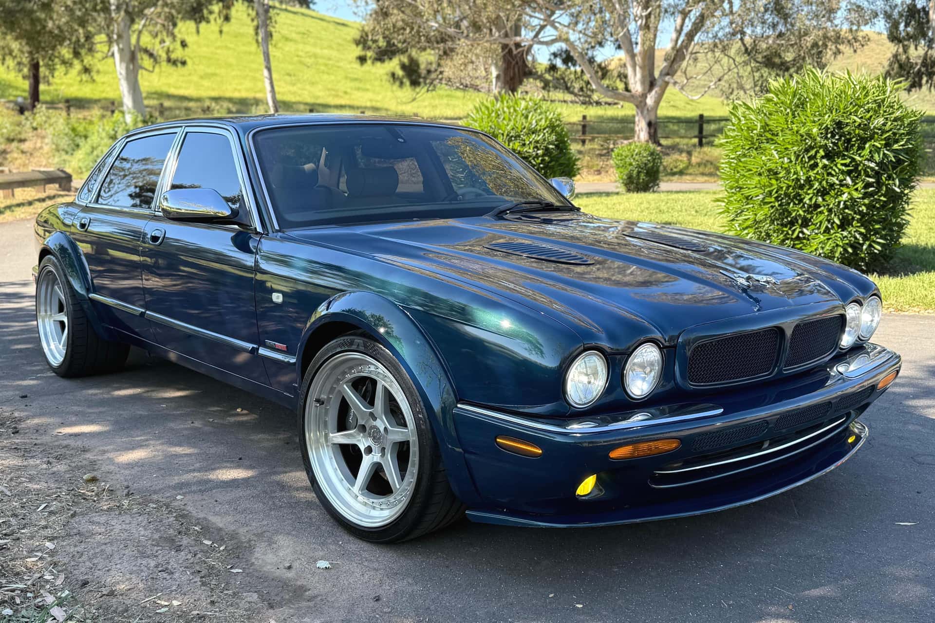 2002 Jaguar XJ8 sold for $24,500