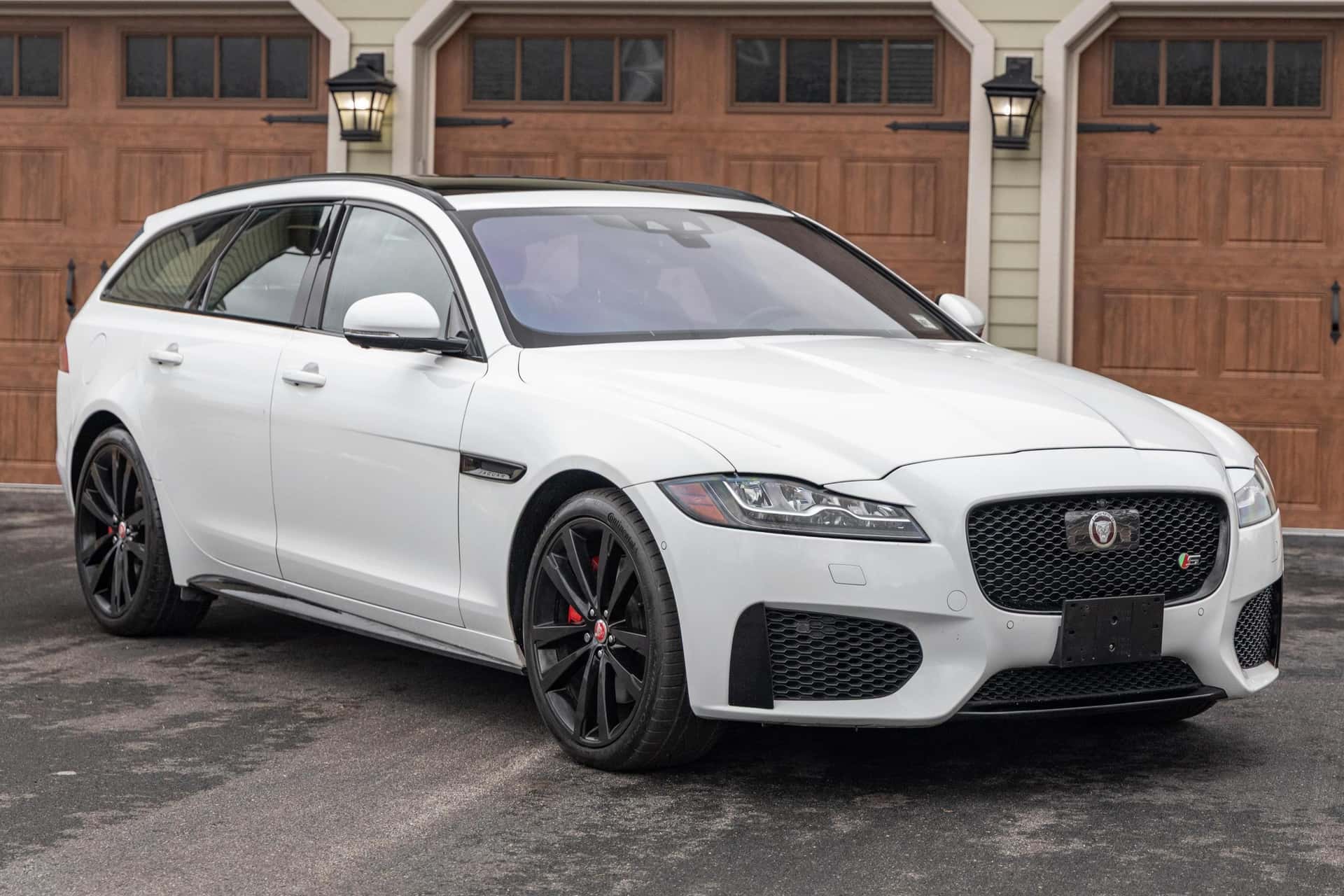 2019 Jaguar XF sold for $25,600