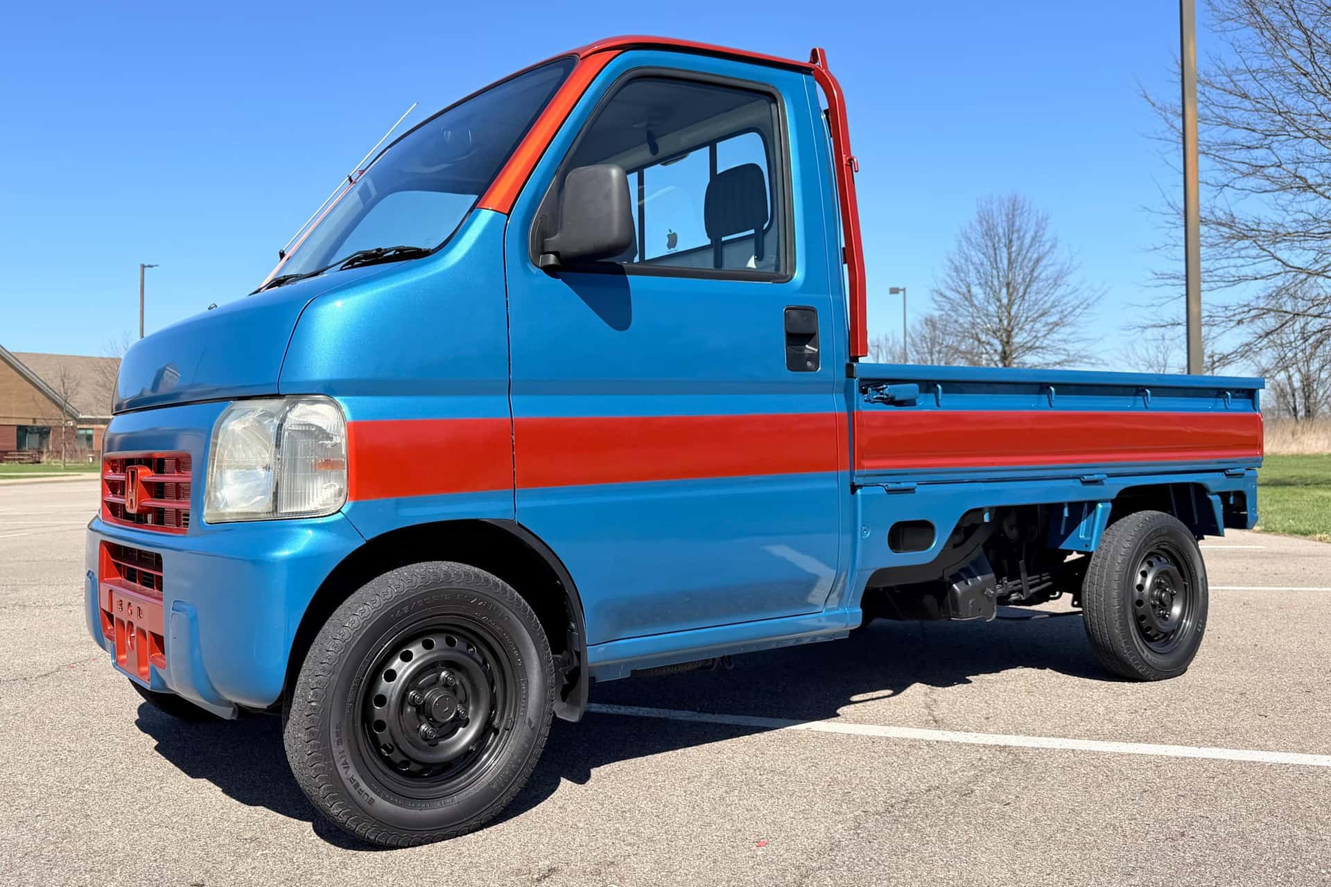 1999 Honda Acty sold for $8,600