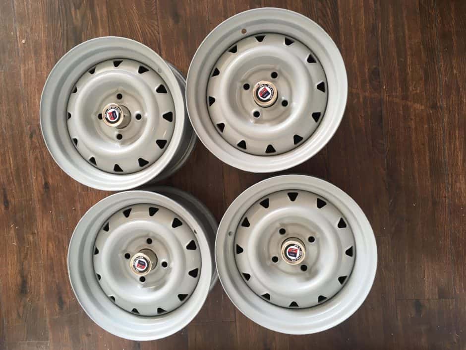 2002 BMW 2002tii sold for $4,200