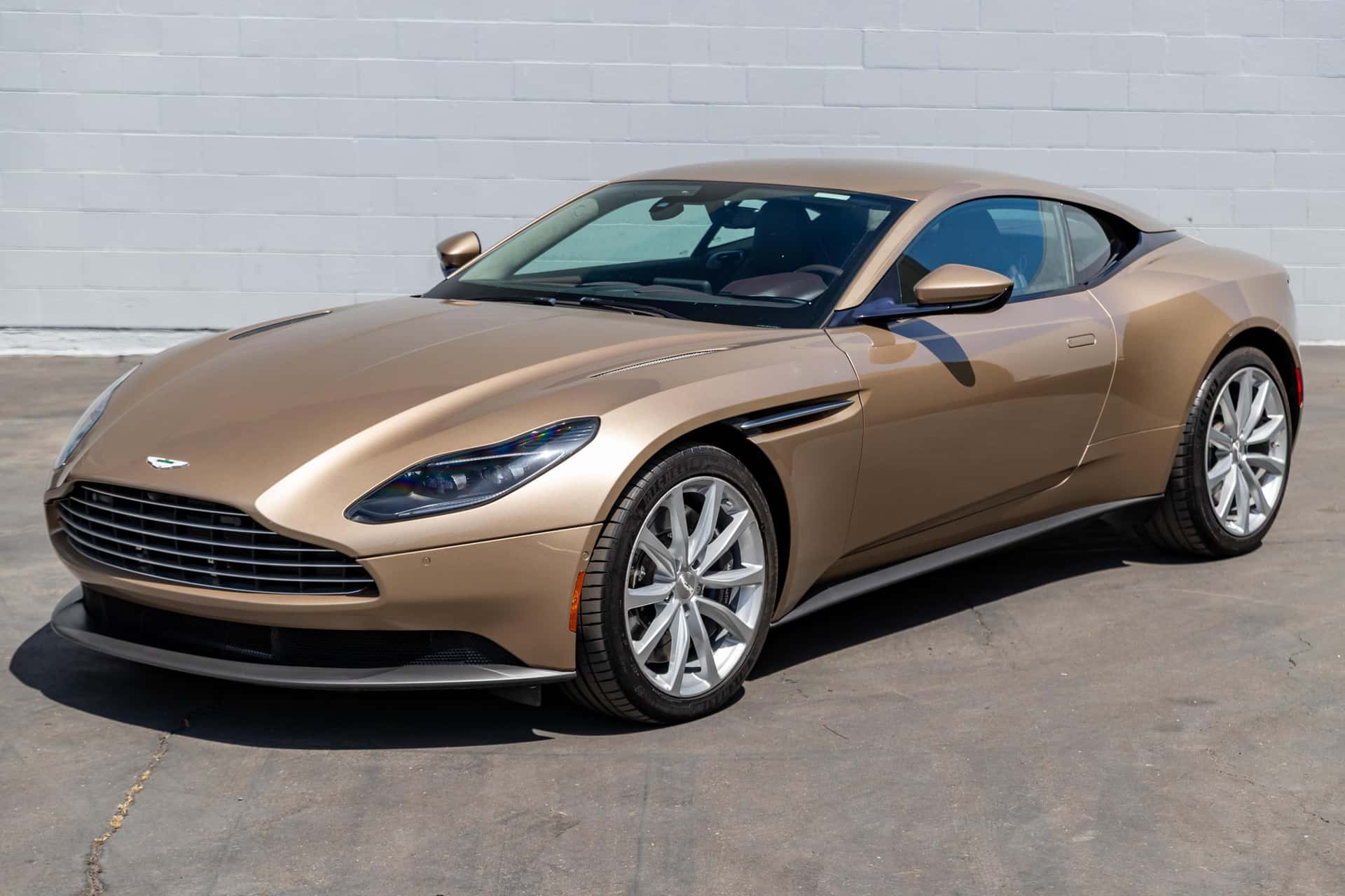 2019 Aston Martin DB11 sold for $51,500