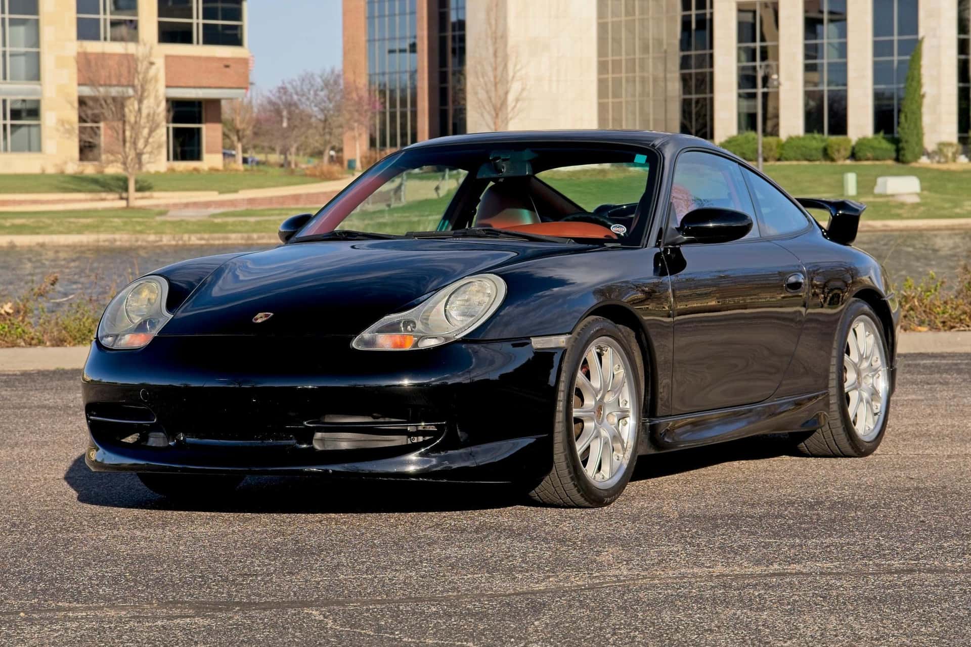 1999 Porsche 996 911 sold for $34,500