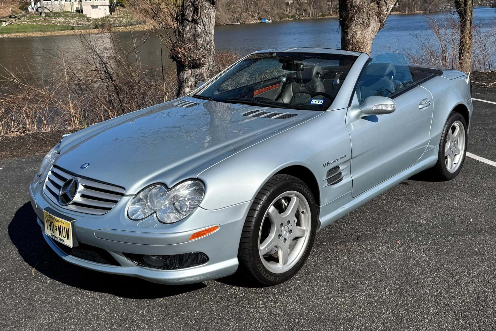 2003 Mercedes-Benz R230 SL sold for $14,600