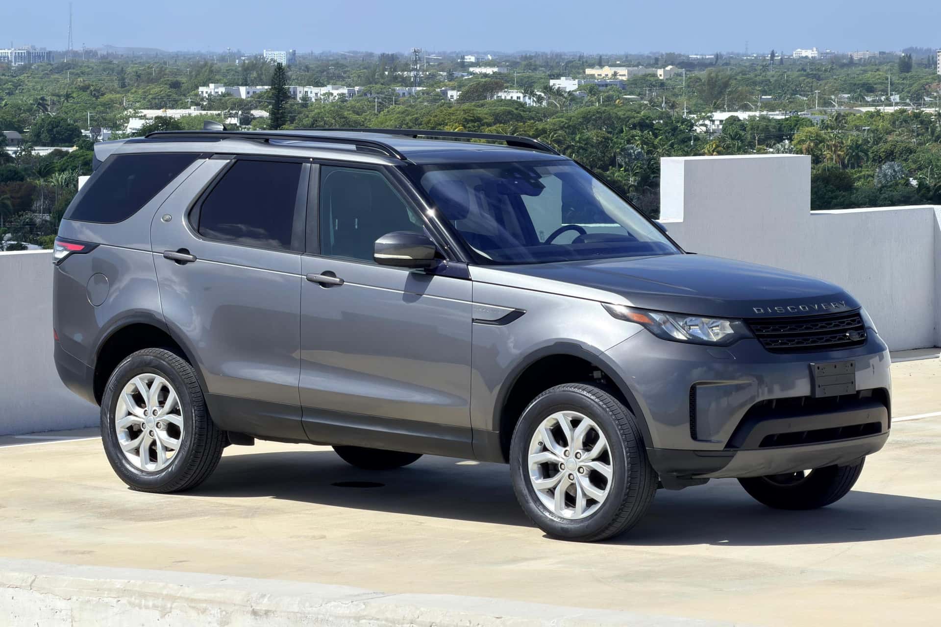 2018 Land Rover Discovery sold for $12,000