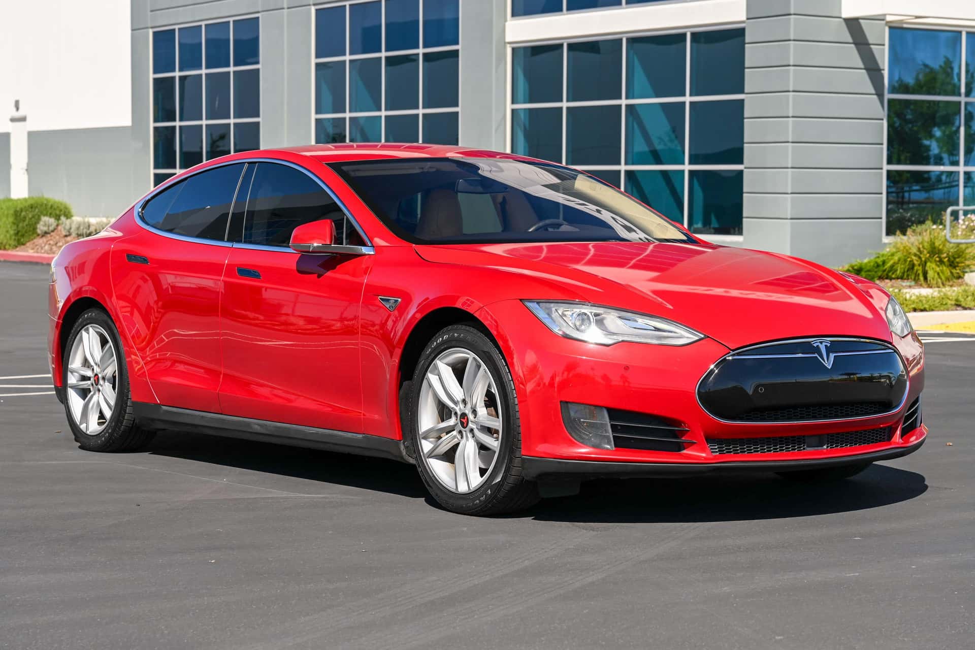 2015 Tesla Model S sold for $14,600