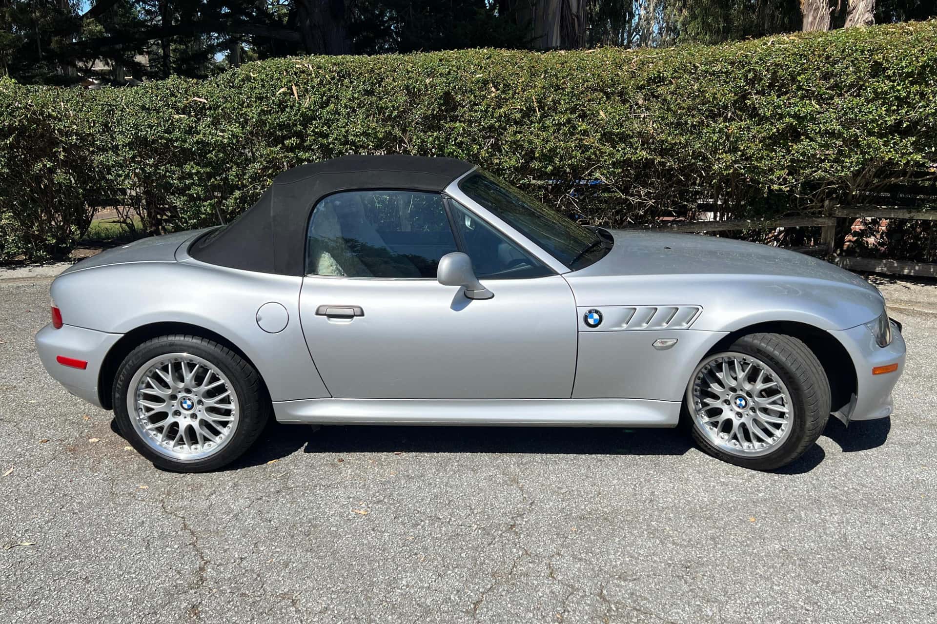 2001 BMW Z3 sold for $16,350