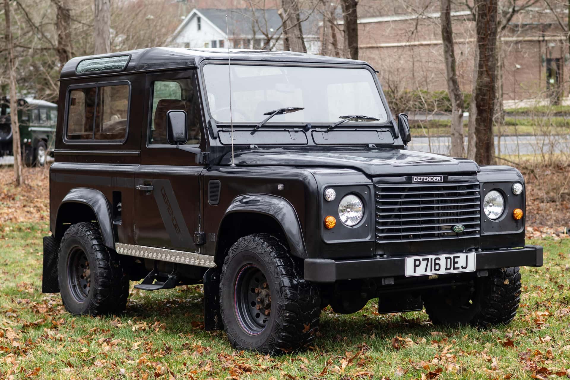 1997 Land Rover Defender sold for $18,000