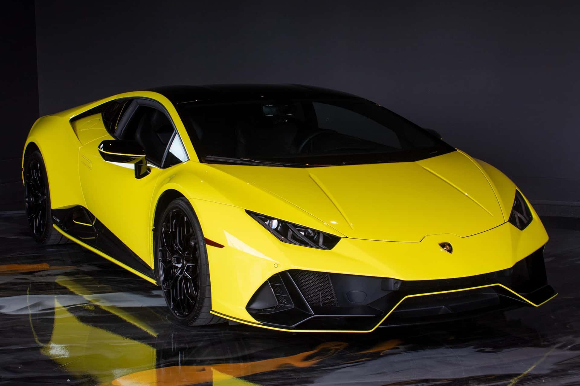 2022 Lamborghini Huracan sold for $299,000