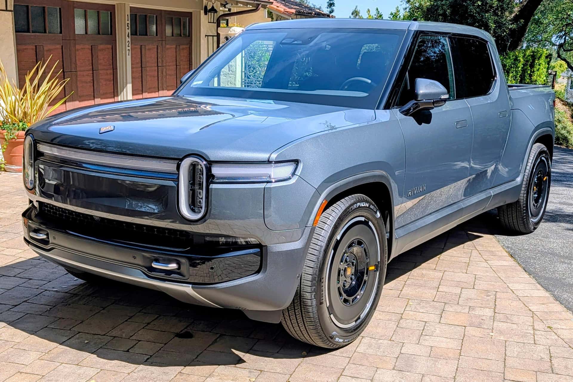 2025 Rivian R1T sold for $69,000