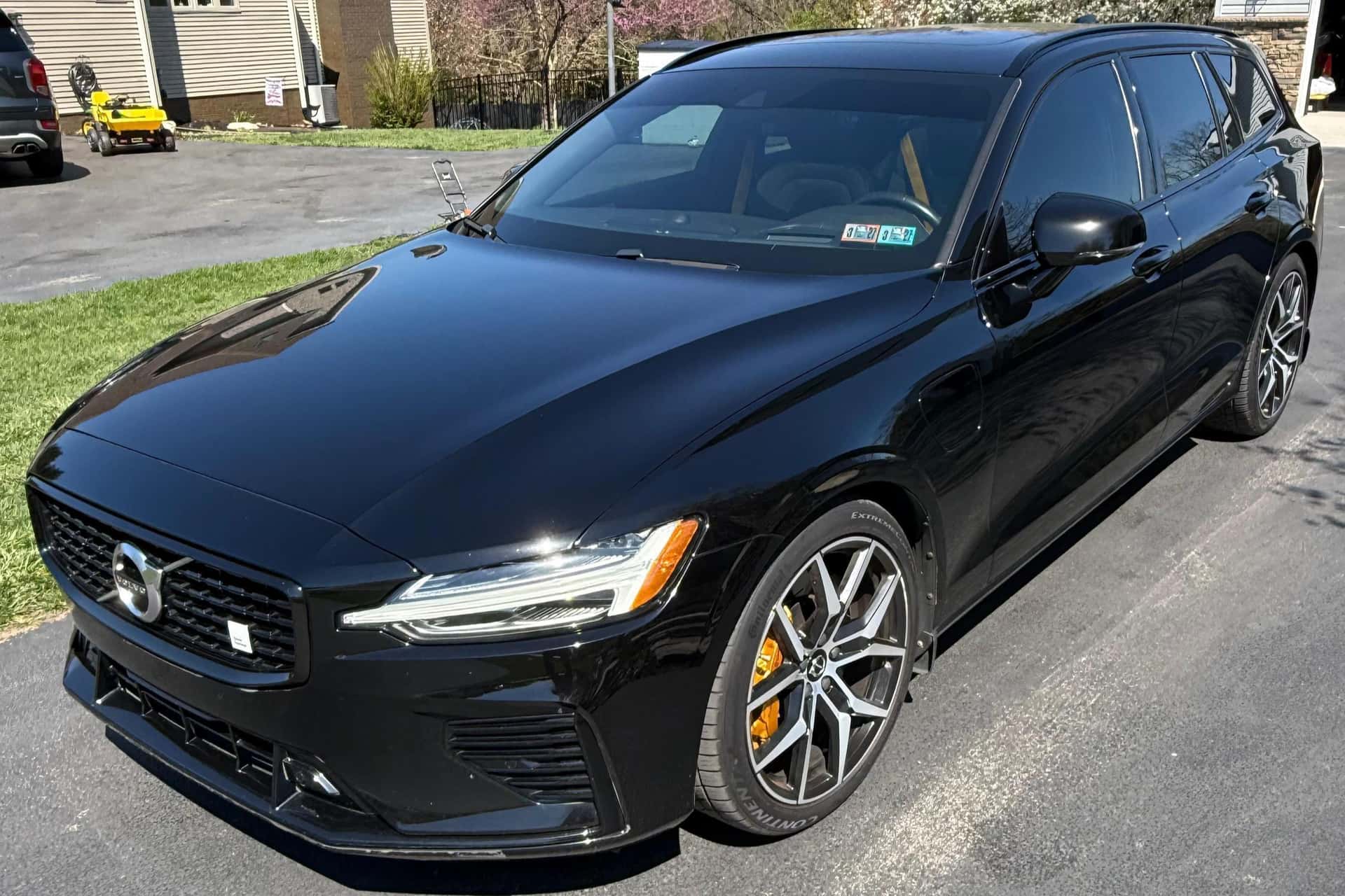 2021 Volvo V60 sold for $34,000