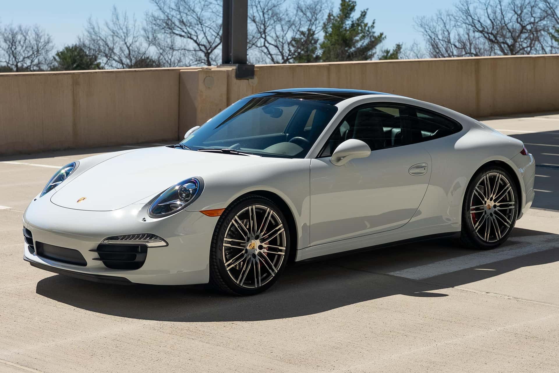 2014 Porsche 991 911 sold for $92,500