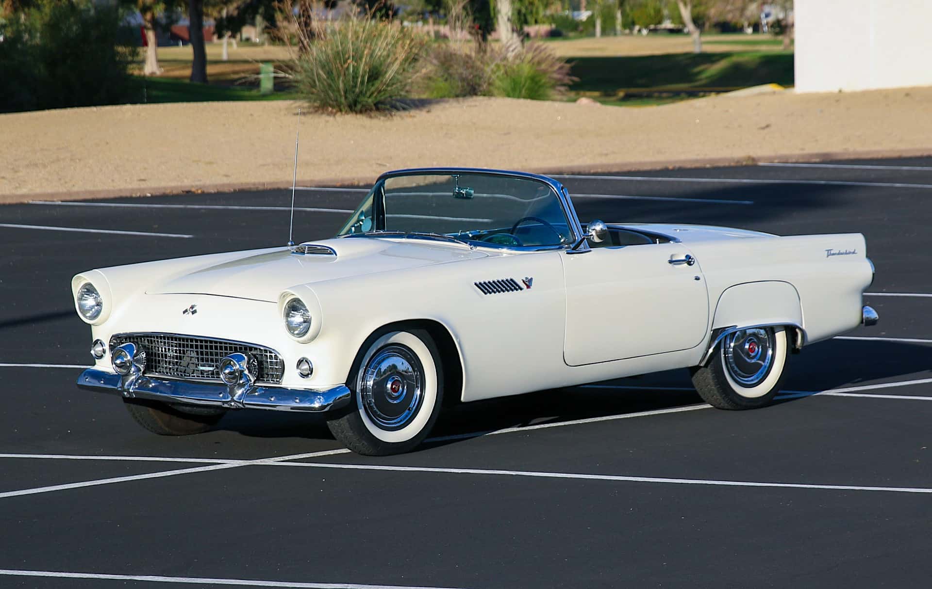 1955 Ford Thunderbird sold for $30,001