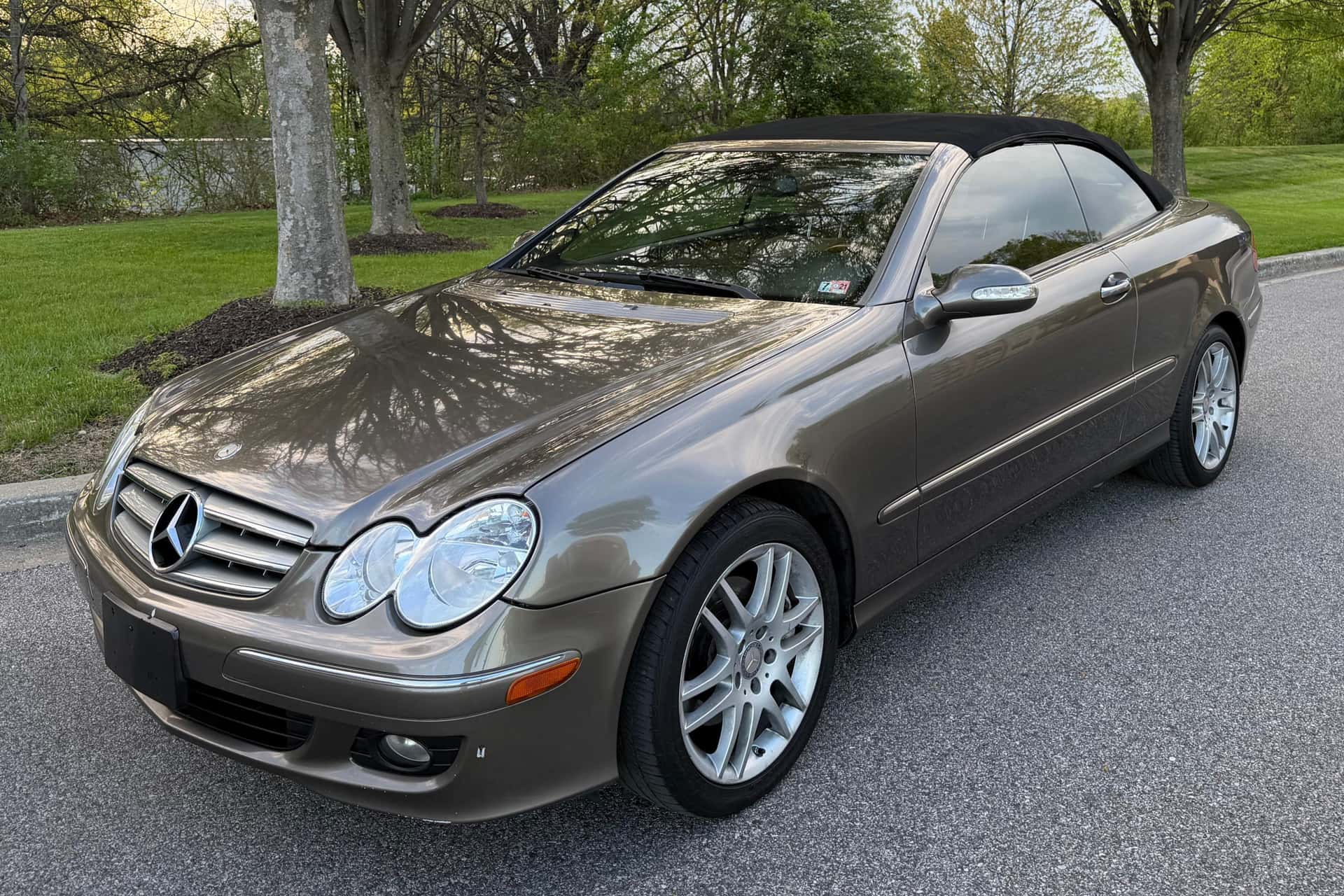 2009 Mercedes-Benz CLK-Class sold for $5,200