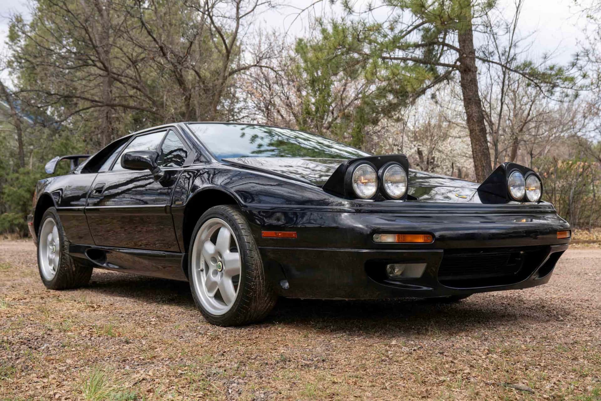 1995 Lotus Esprit sold for $30,750