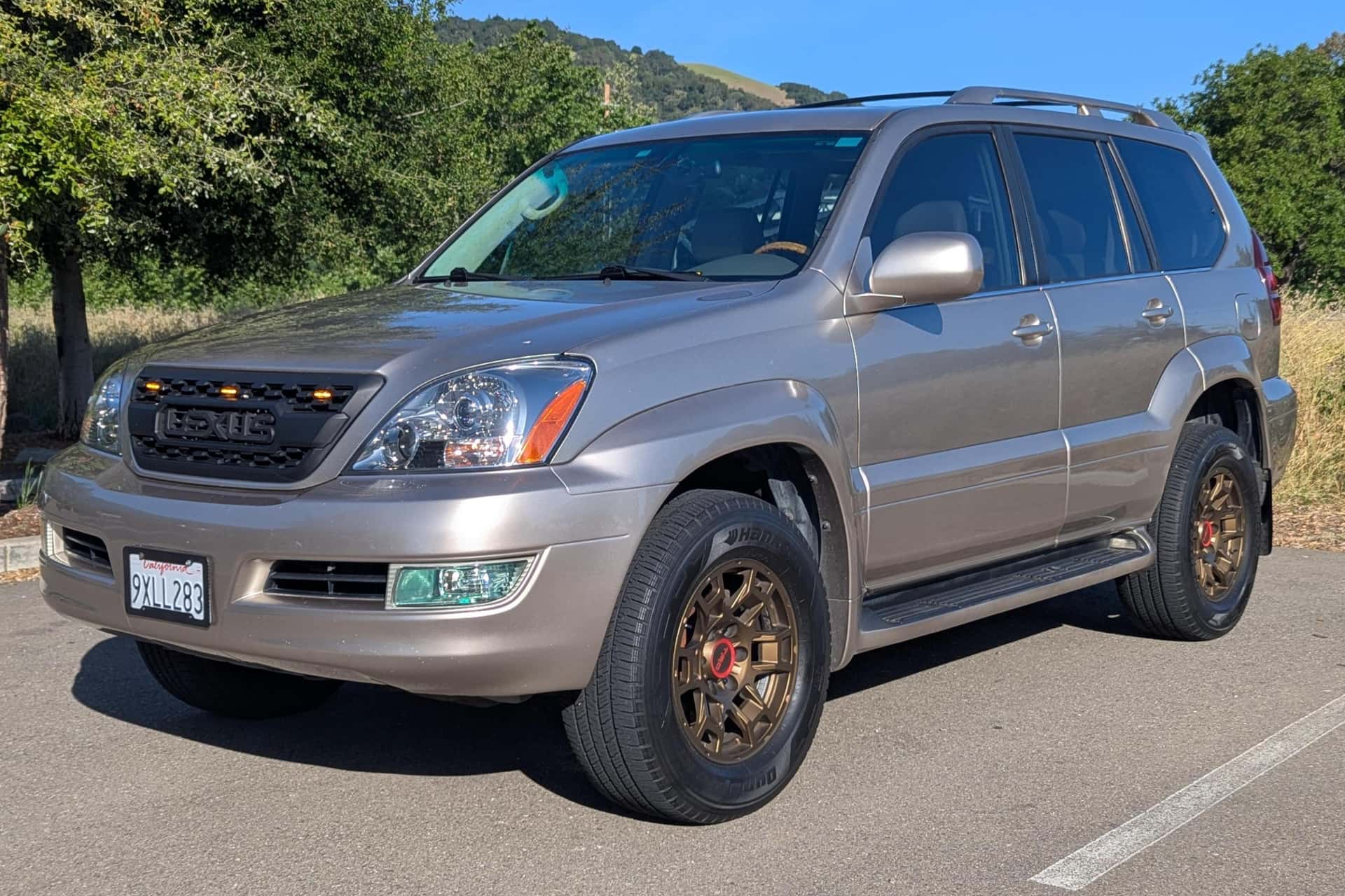 2004 Lexus GX sold for $10,700