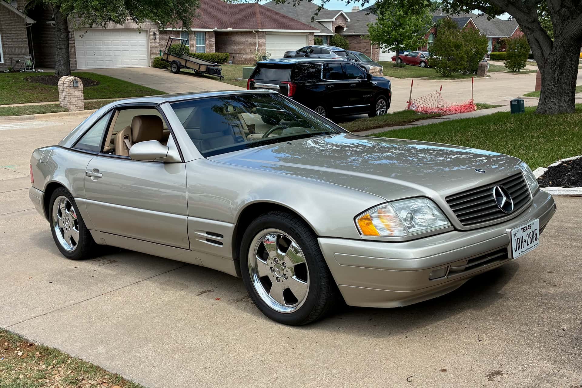 1999 Mercedes-Benz SL500 sold for $5,550