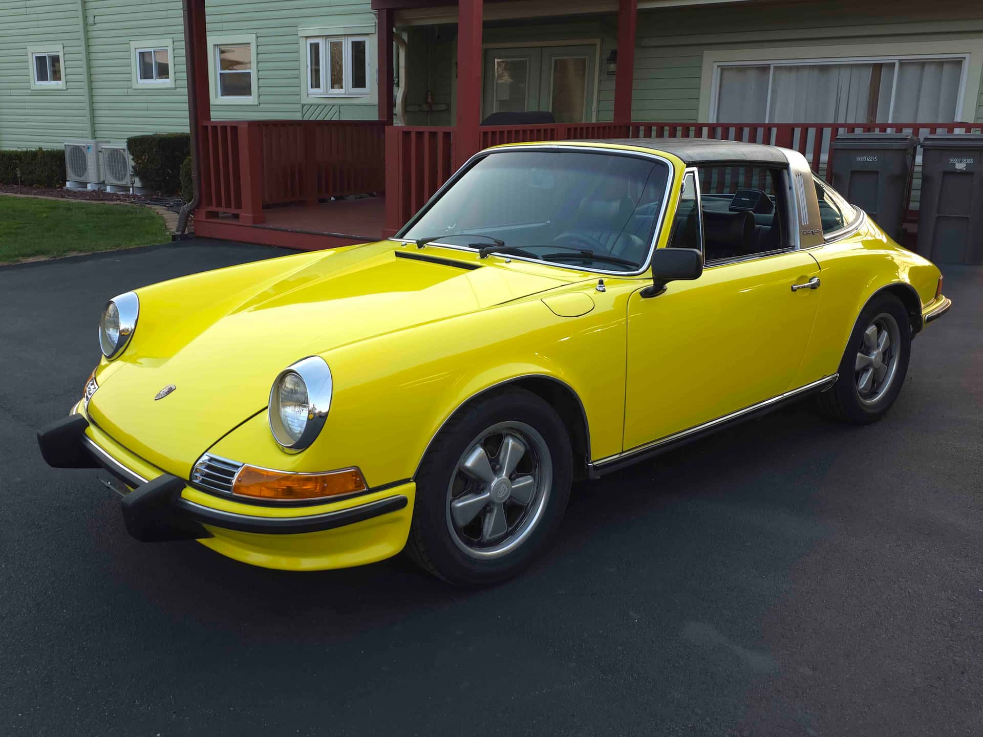 1972 Porsche 911T Targa sold for $68,000