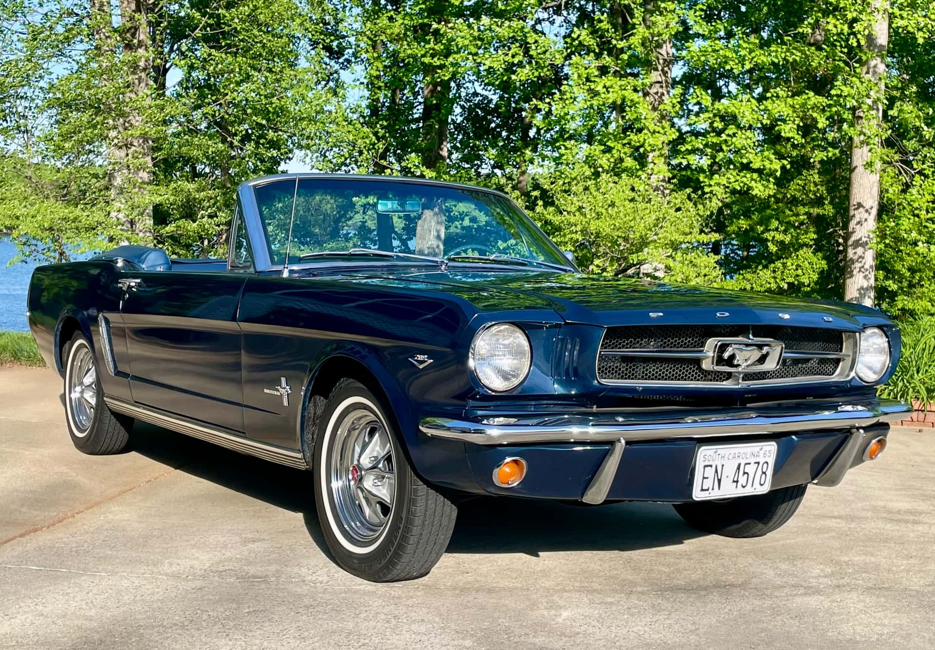 1965 Ford Mustang sold for $25,500