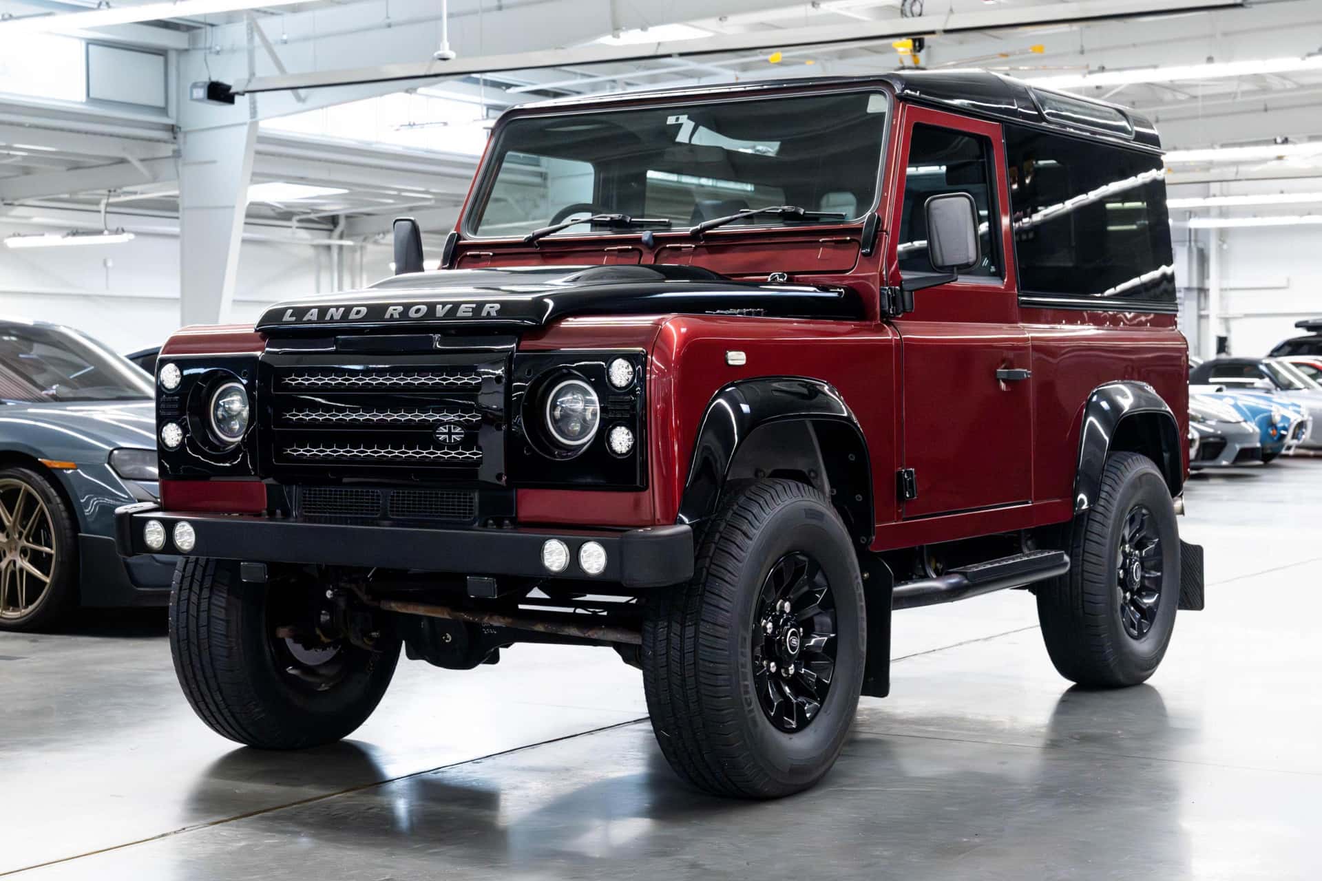 1999 Land Rover Defender sold for $28,350