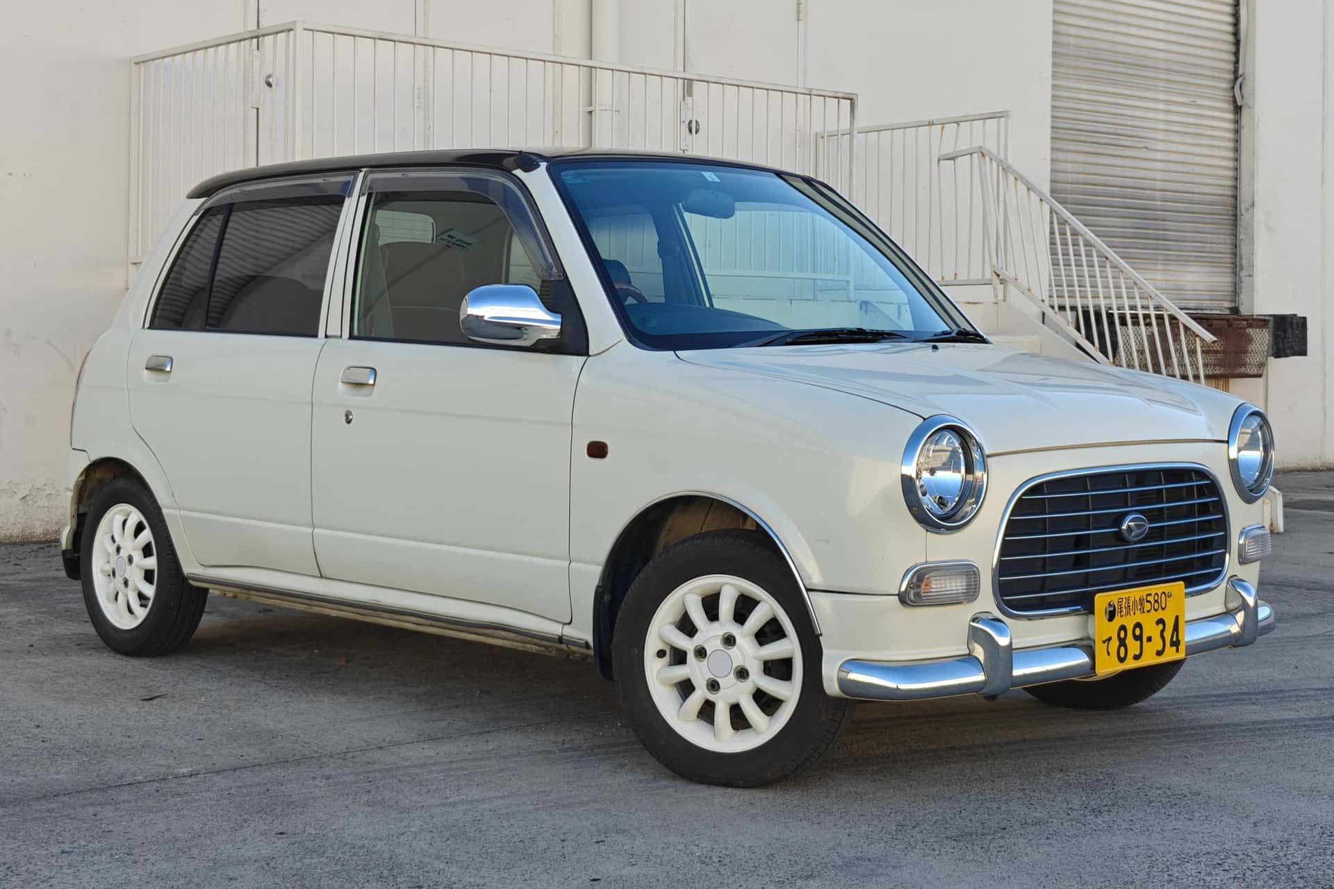 2000 Daihatsu Mira sold for $5,150