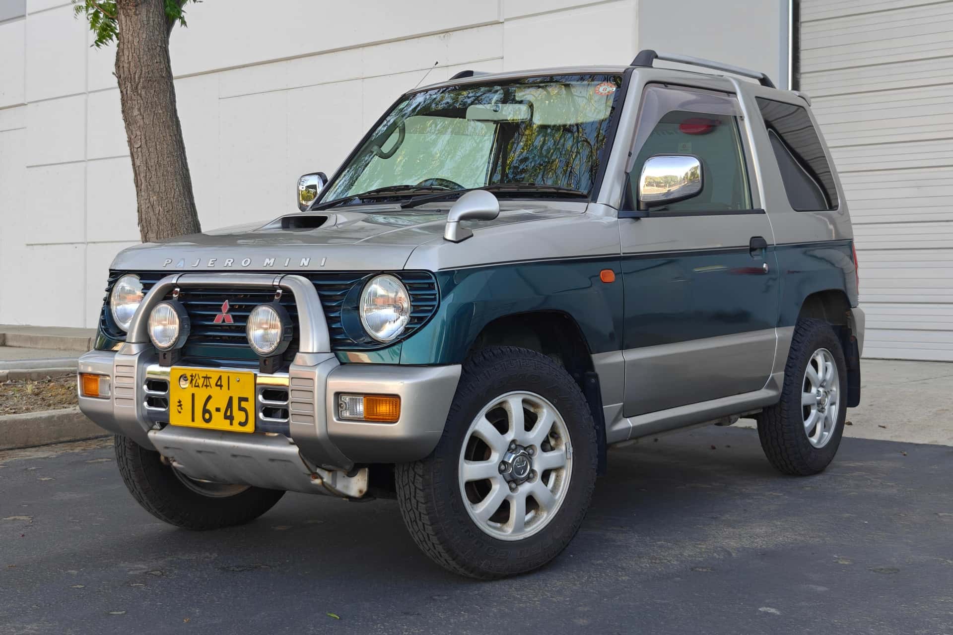 1998 Mitsubishi Pajero Mini sold for $6,200