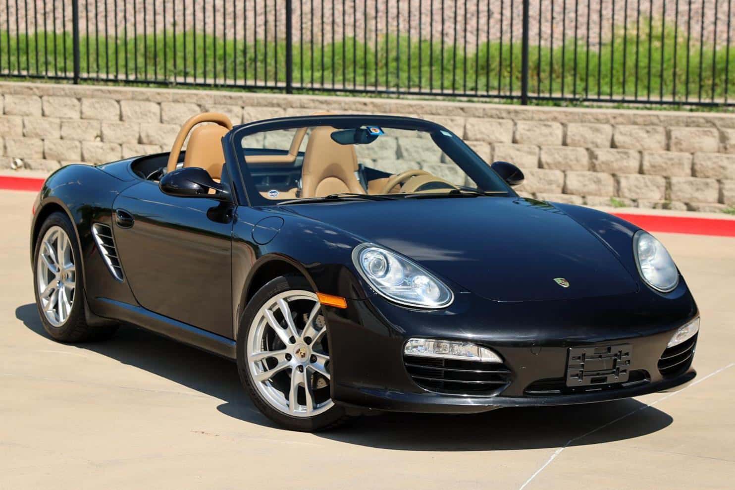 2011 Porsche 987 Boxster sold for $31,500