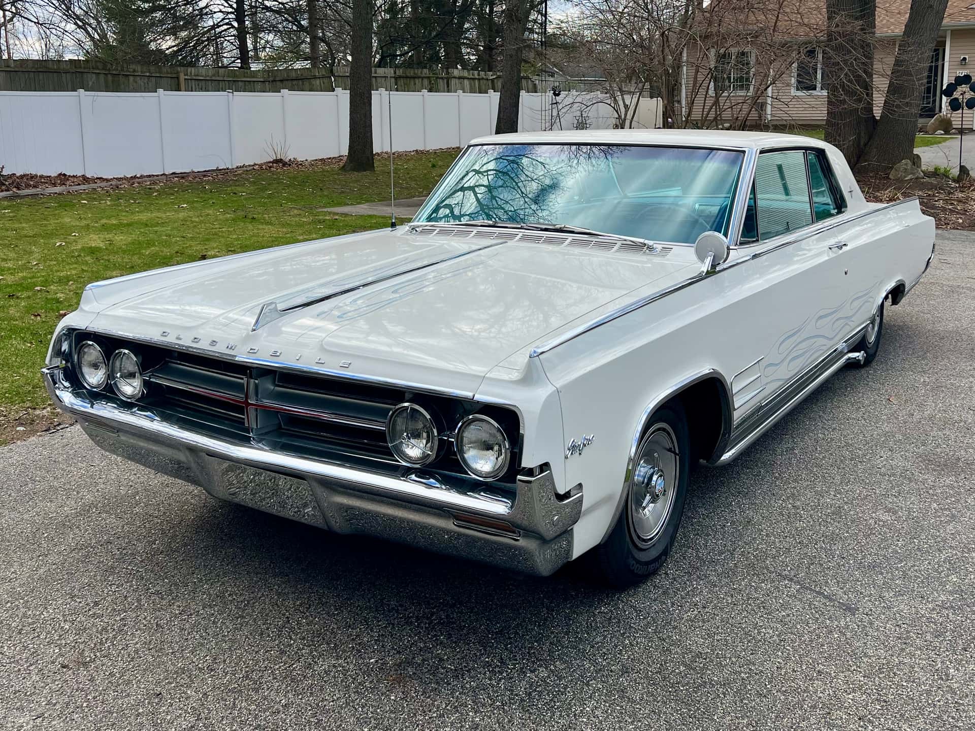 1964 Oldsmobile Starfire sold for $6,000