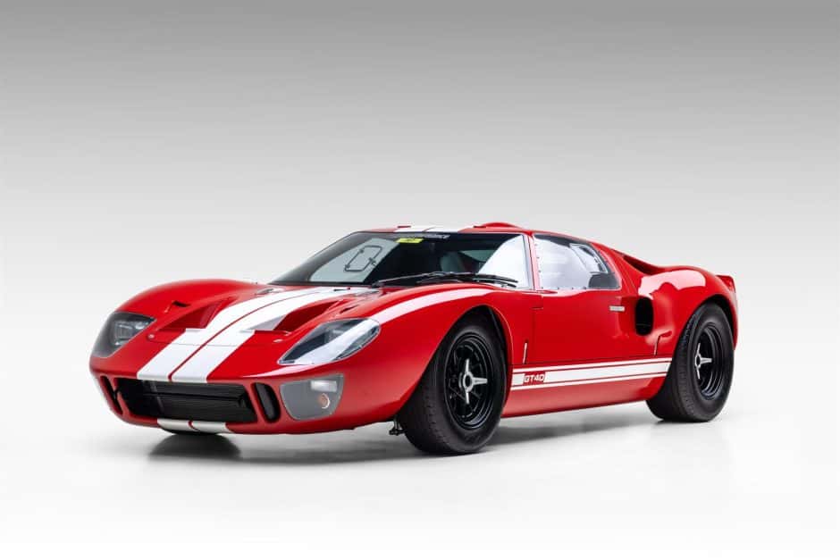 0 Ford GT40 Replica sold for $325,000