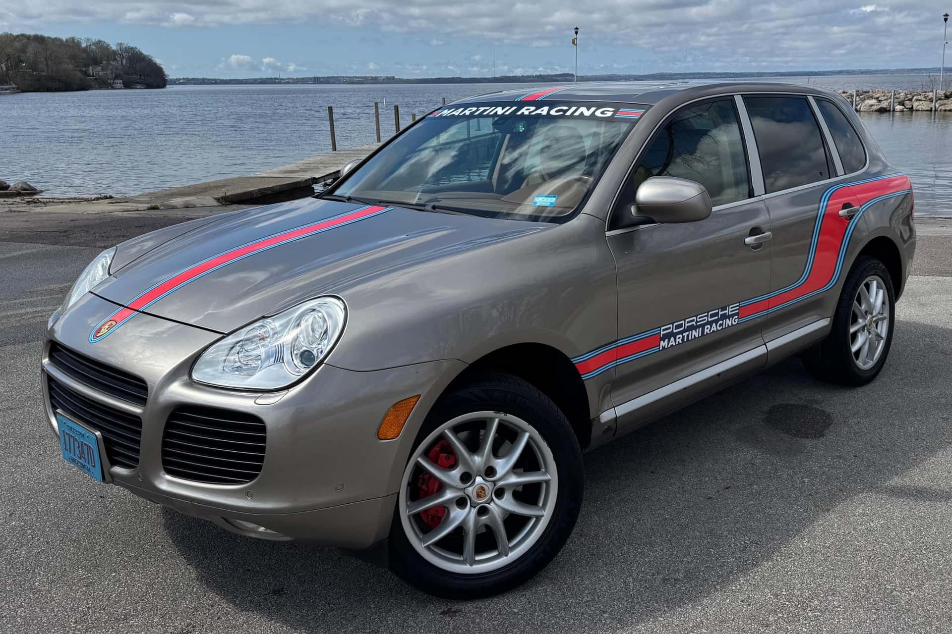 2004 Porsche Cayenne sold for $6,200