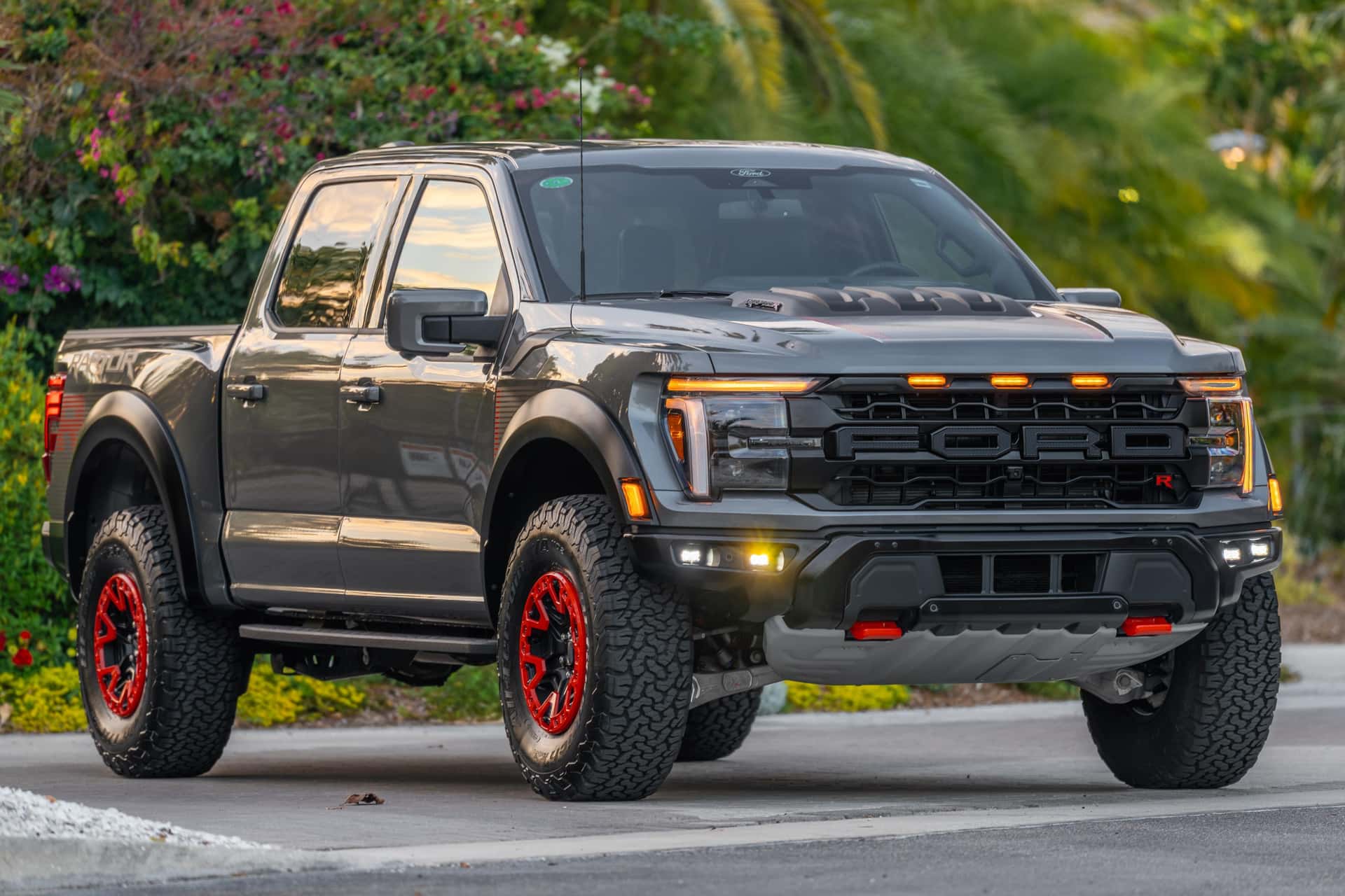 2025 Ford F-150 Raptor sold for $110,500