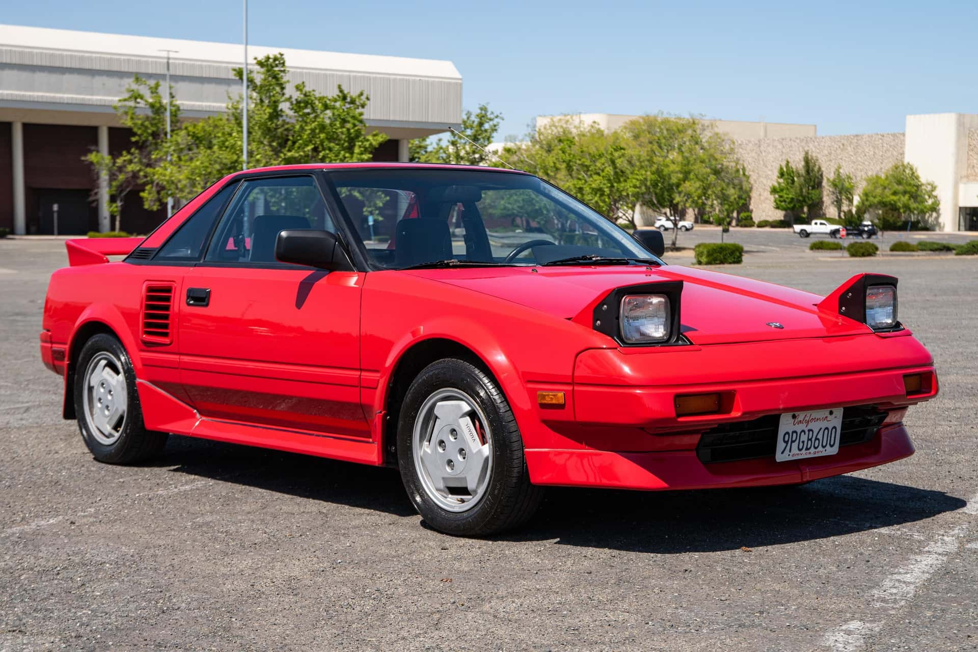 1987 Toyota MR2 sold for $8,600